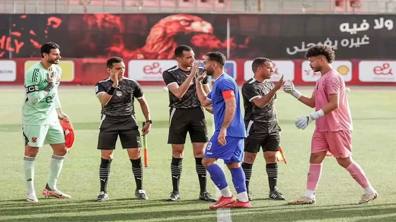الأهلي يتفوق على دلفي بثنائية نظيفة استعداداً لمواجهة المصري